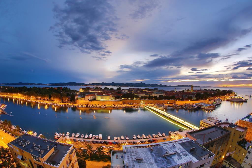 City Square Zadar Buitenkant foto