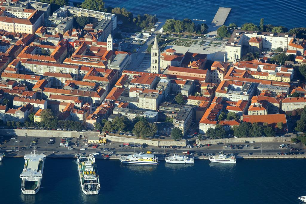 City Square Zadar Buitenkant foto